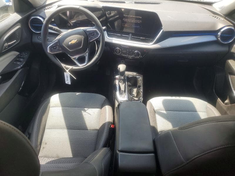 2025 CHEVROLET TRAX 1LT 8