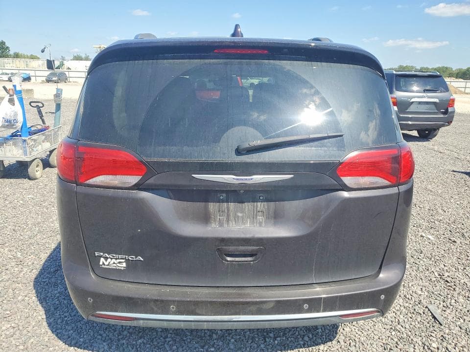 2019 CHRYSLER PACIFICA TOURING L 6