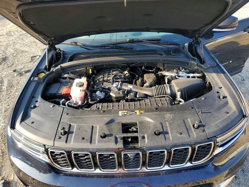 2023 JEEP GRAND CHEROKEE L LIMITED 12
