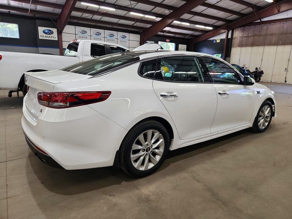 2018 KIA OPTIMA S 3