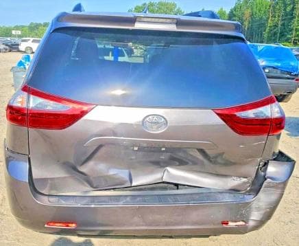 2020 TOYOTA SIENNA XLE 8-PASSENGER 6