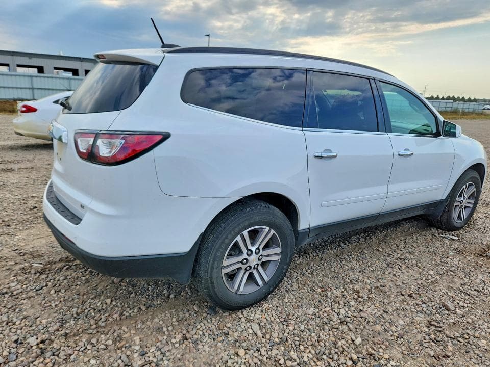 2017 CHEVROLET TRAVERSE LT 3