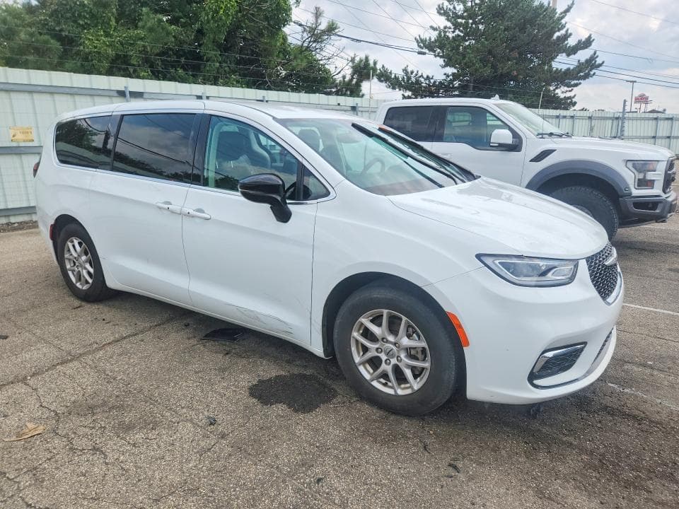 2024 CHRYSLER PACIFICA TOURING L 4