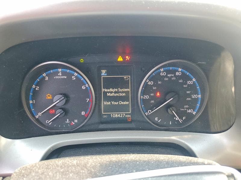 2017 TOYOTA RAV4 XLE 9