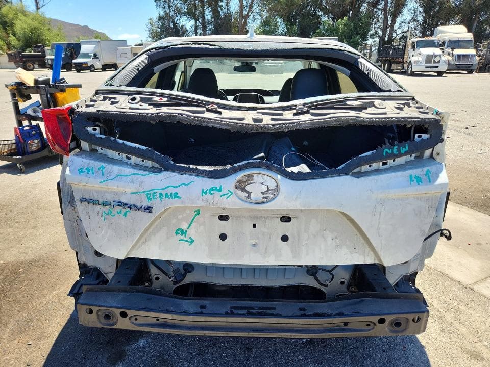 2017 TOYOTA PRIUS PRIME PREMIUM 6