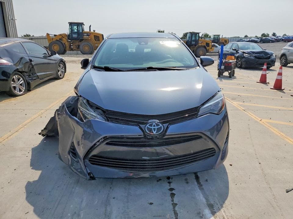 2017 TOYOTA COROLLA LE 5