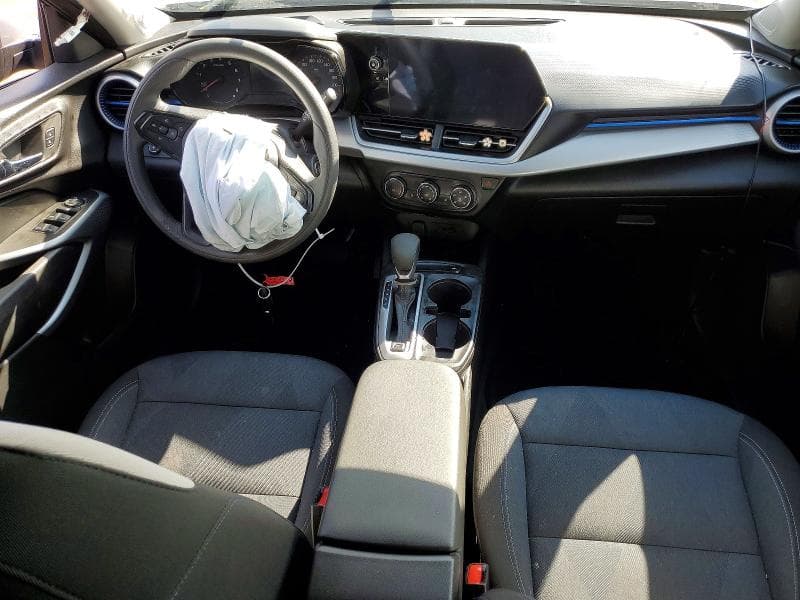 2025 CHEVROLET TRAX LS 8