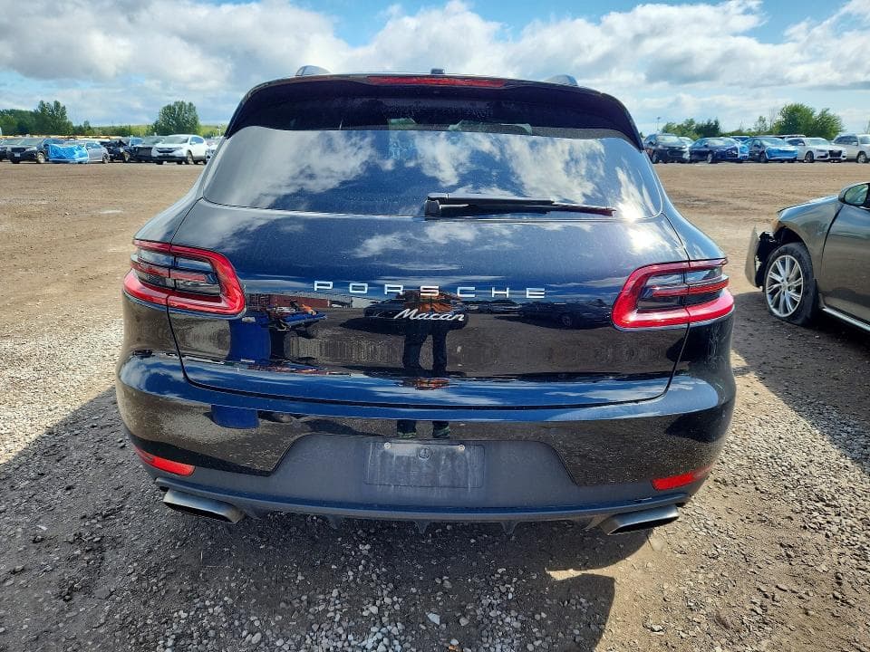 2018 PORSCHE MACAN 6