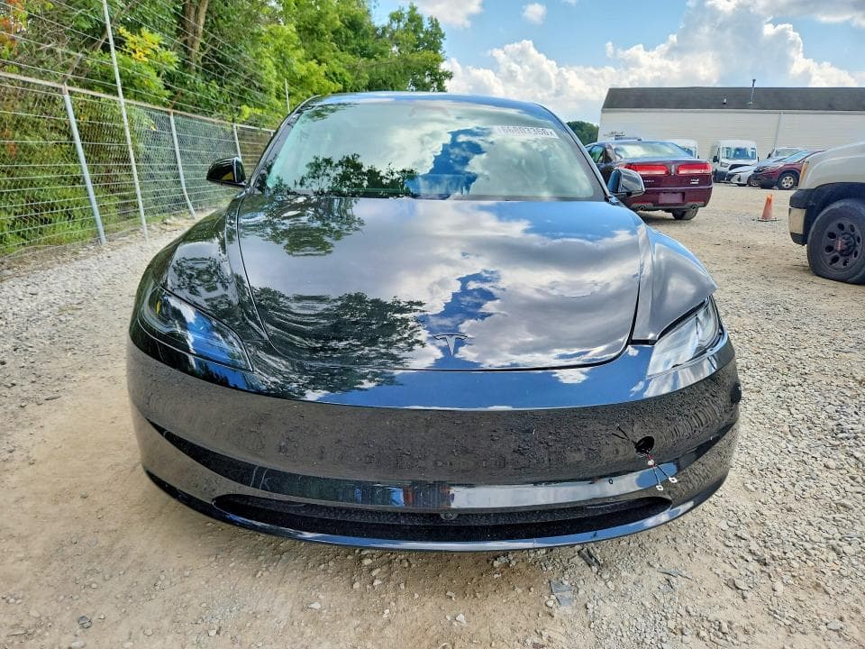 2026 TESLA MODEL 3 5
