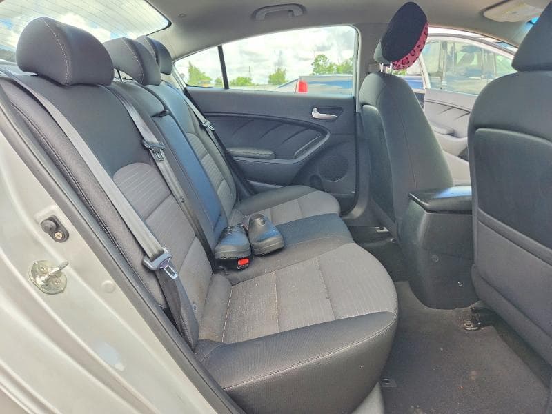 2018 KIA FORTE LX 10