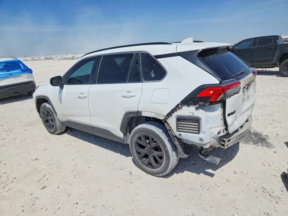 2021 TOYOTA RAV4 LE 2