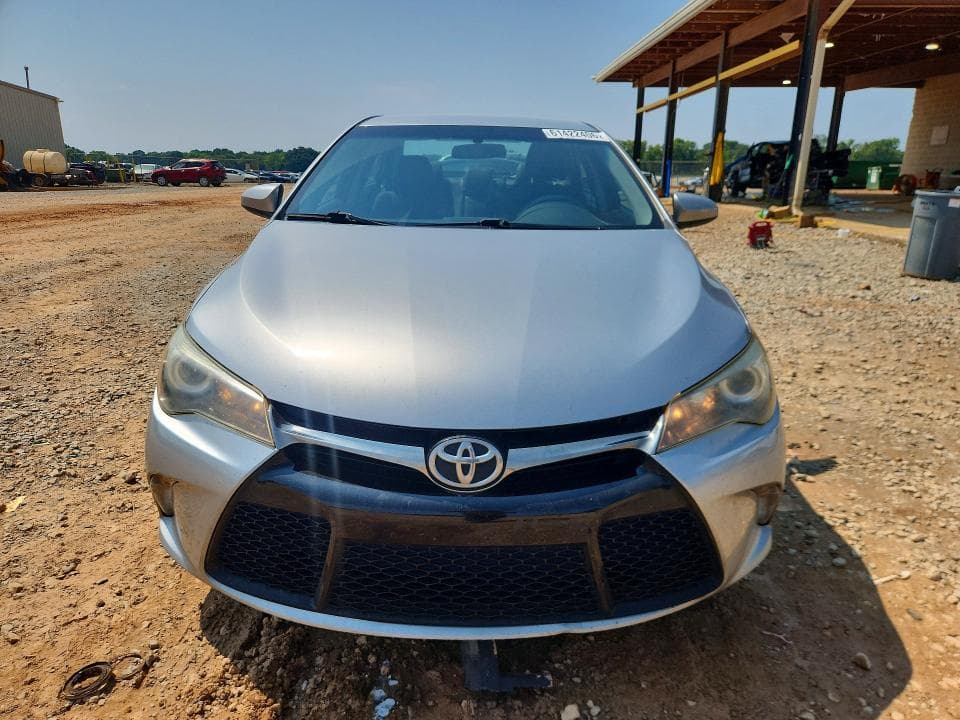 2017 TOYOTA CAMRY SE 5