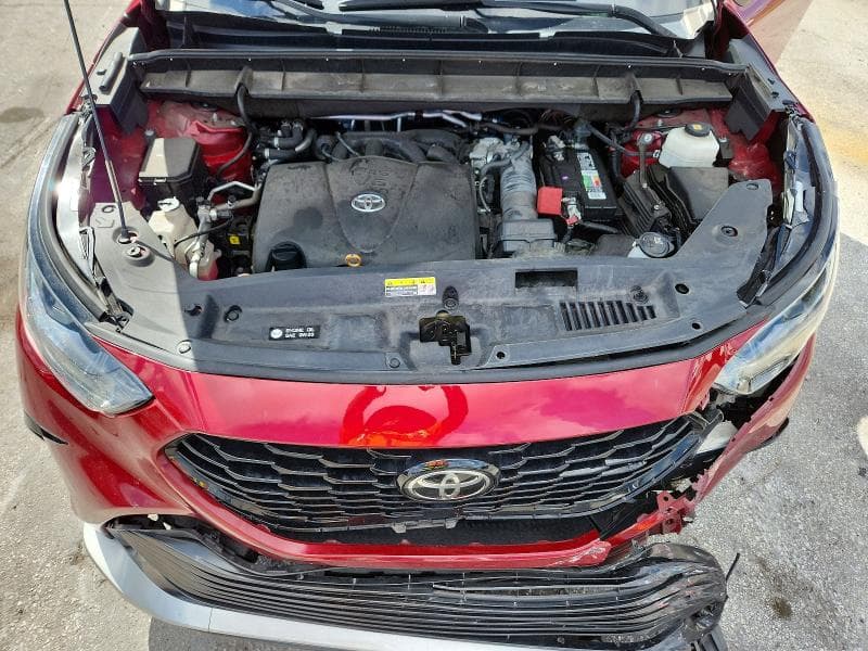 2021 TOYOTA HIGHLANDER XSE 12
