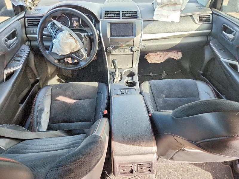 2017 TOYOTA CAMRY LE 8