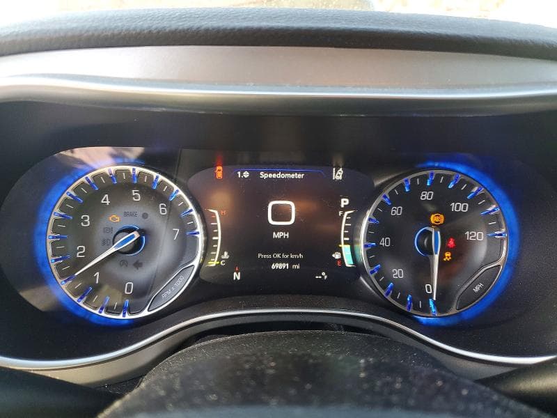 2019 CHRYSLER PACIFICA LIMITED 9