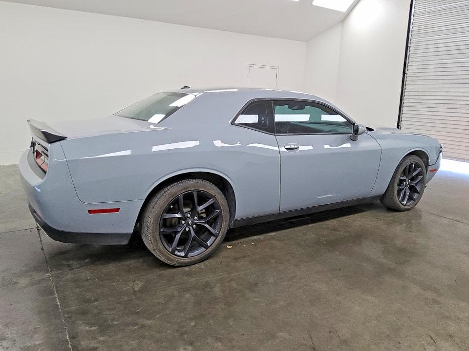 2021 DODGE CHALLENGER SXT 3