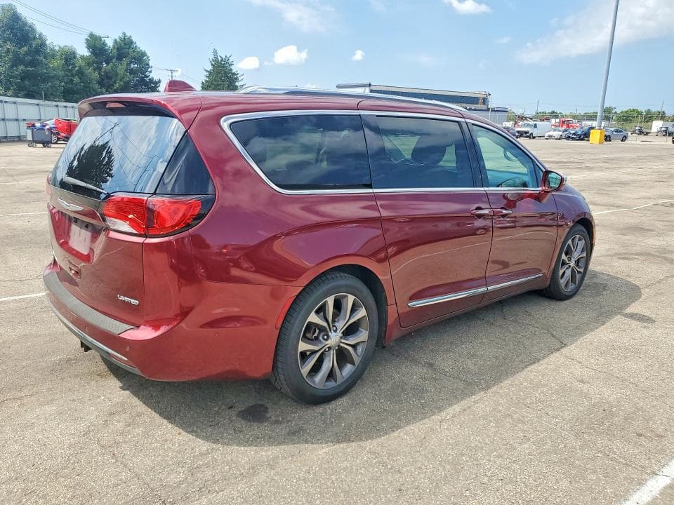 2017 CHRYSLER PACIFICA LIMITED 3