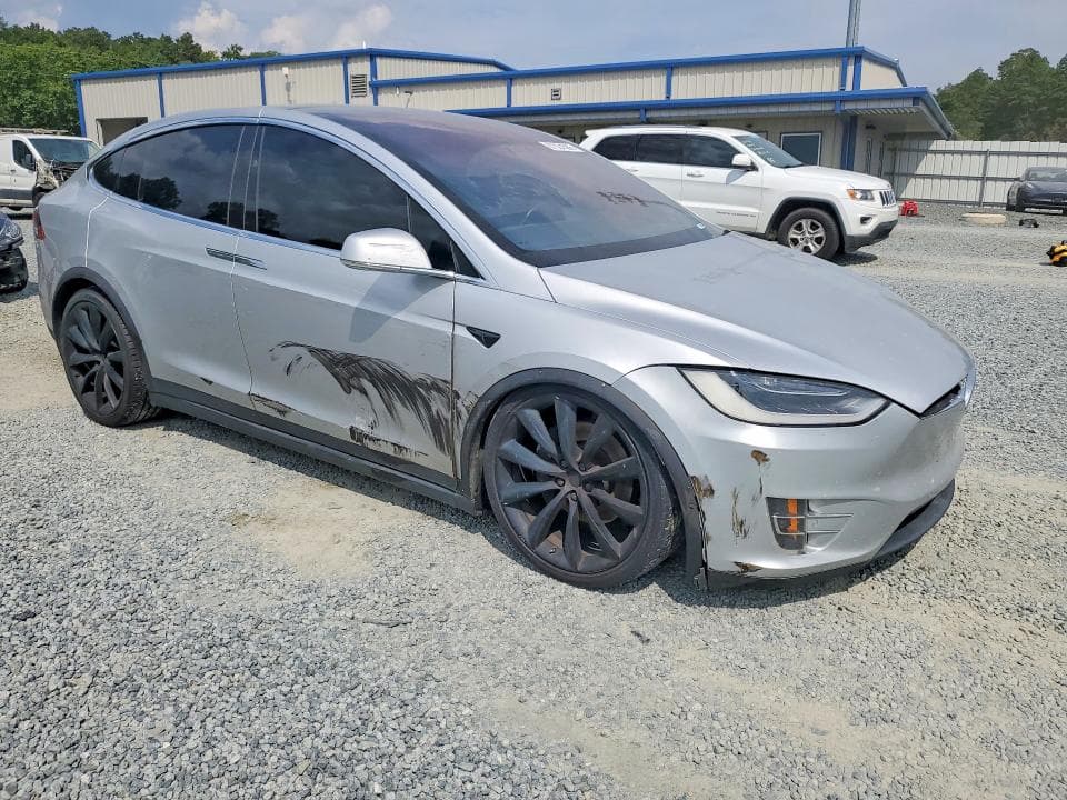2017 TESLA MODEL X 4