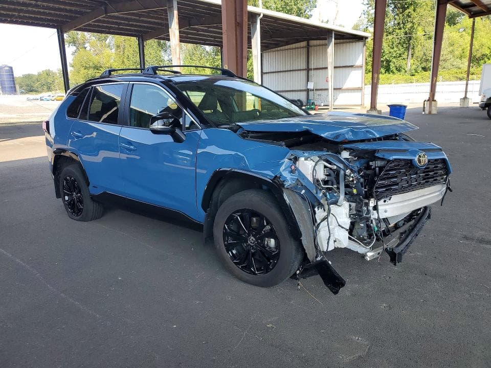 2025 TOYOTA RAV4 XSE 4