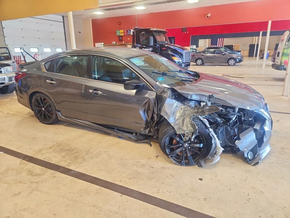 2017 NISSAN ALTIMA 2.5 SR 4