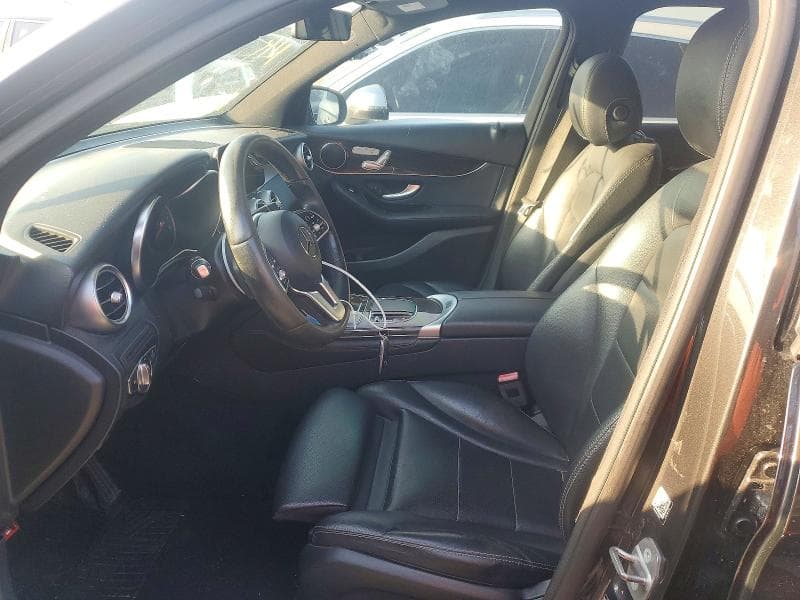 2020 MERCEDES-BENZ GLC 300 7