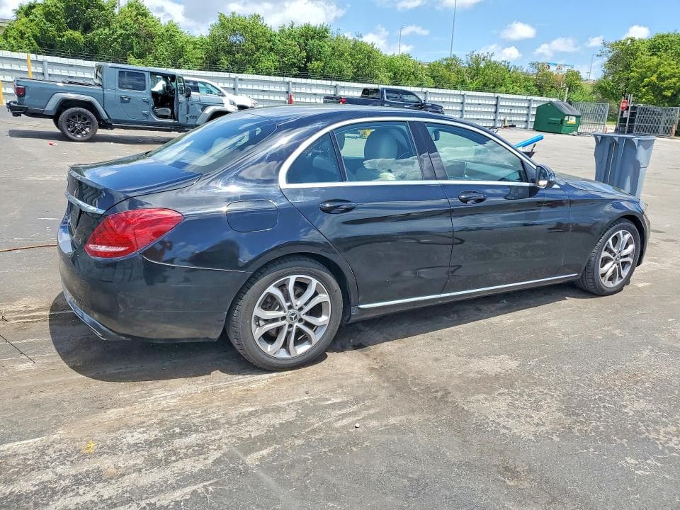 2018 MERCEDES-BENZ C 300 3