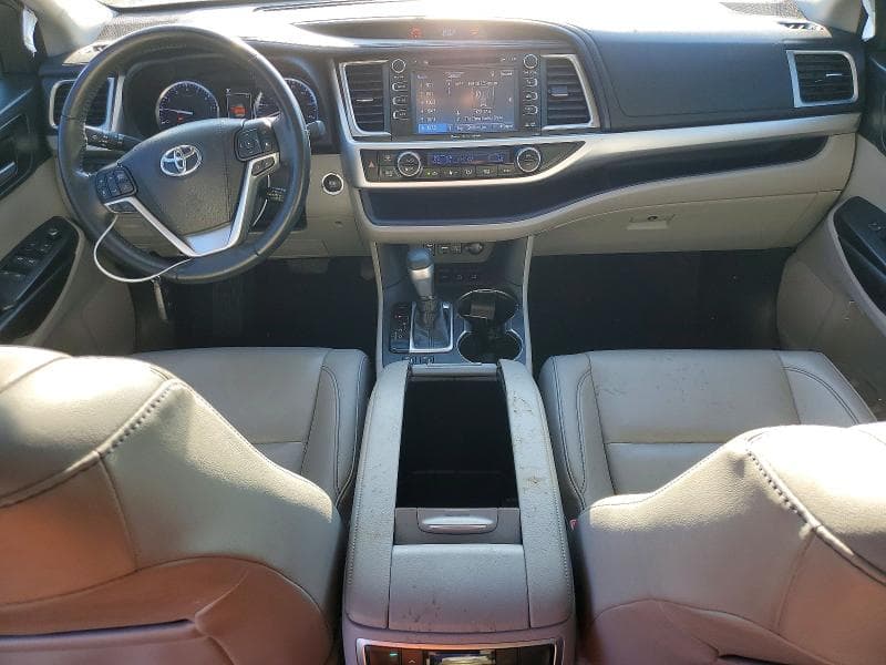 2019 TOYOTA HIGHLANDER XLE 8