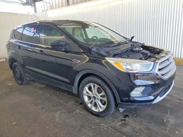 2017 FORD ESCAPE SE 4