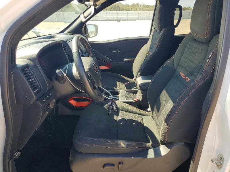 2024 NISSAN FRONTIER PRO-4X 7