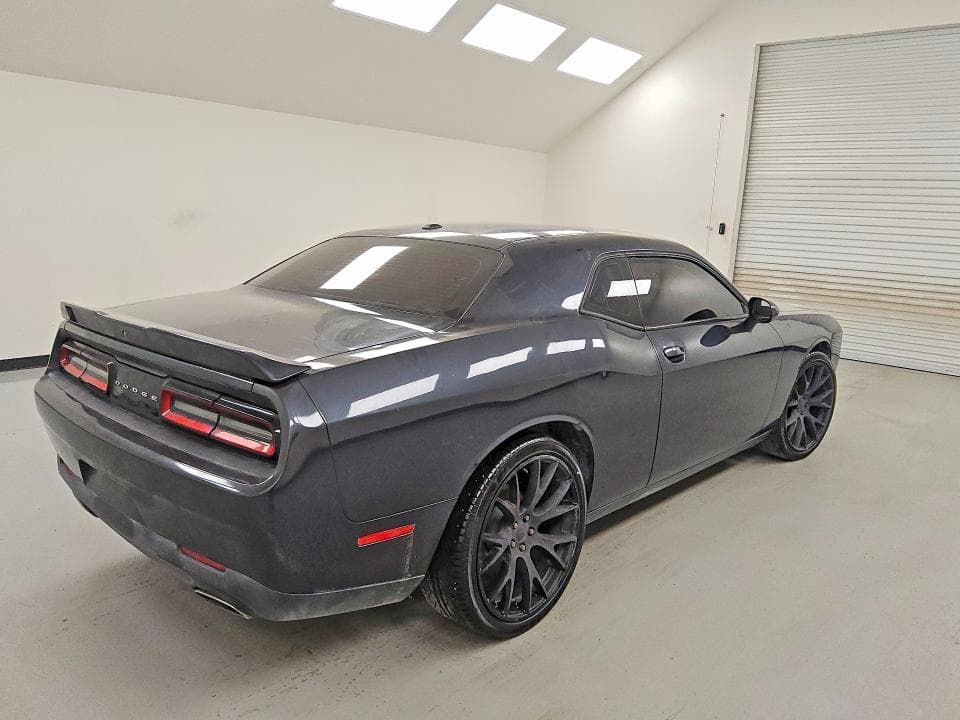2018 DODGE CHALLENGER SXT 3