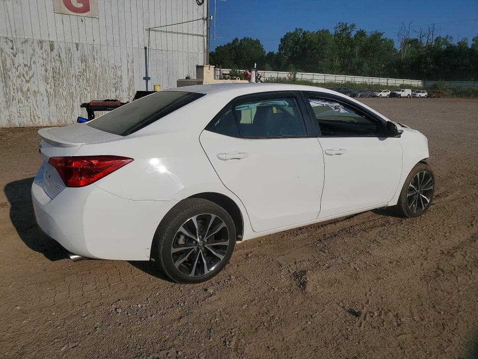 2018 TOYOTA COROLLA SE 3