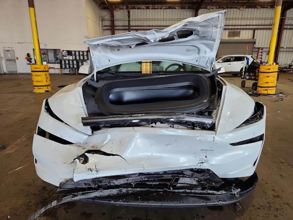 2026 TESLA MODEL Y 5