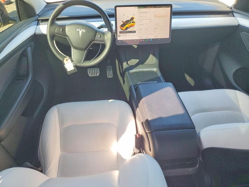2023 TESLA MODEL Y 8