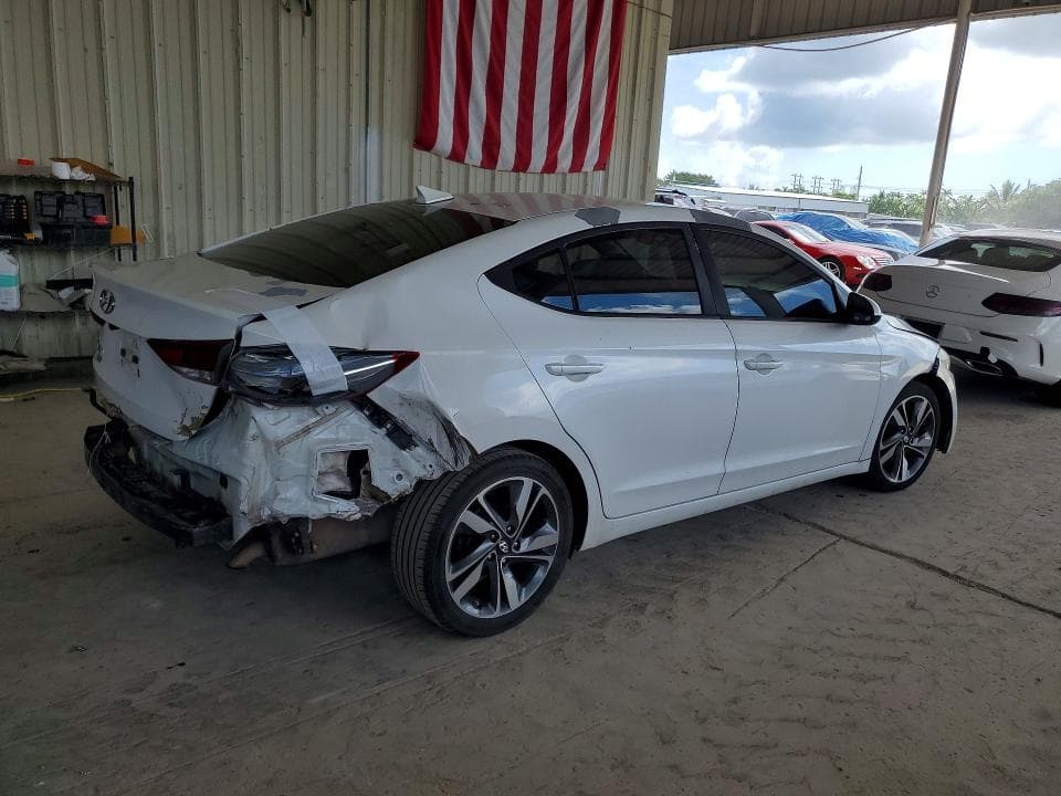 2017 HYUNDAI ELANTRA SE 3