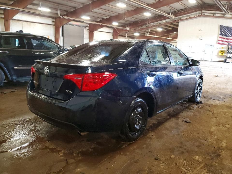 2017 TOYOTA COROLLA XSE 3