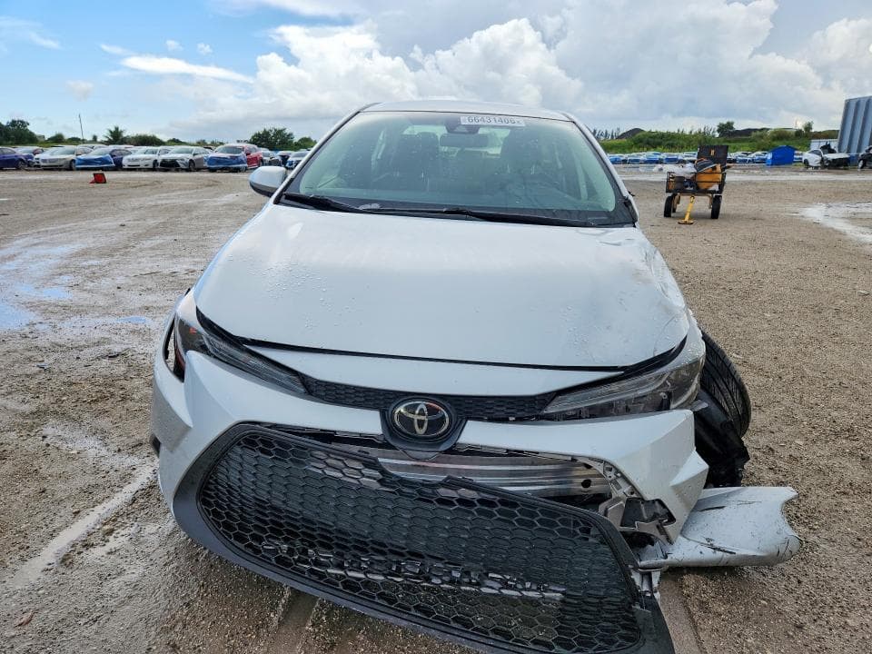 2020 TOYOTA COROLLA LE 5