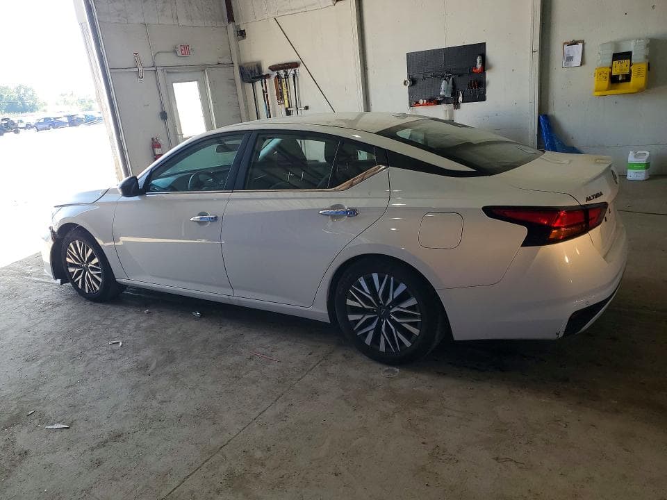 2025 NISSAN ALTIMA SV 2