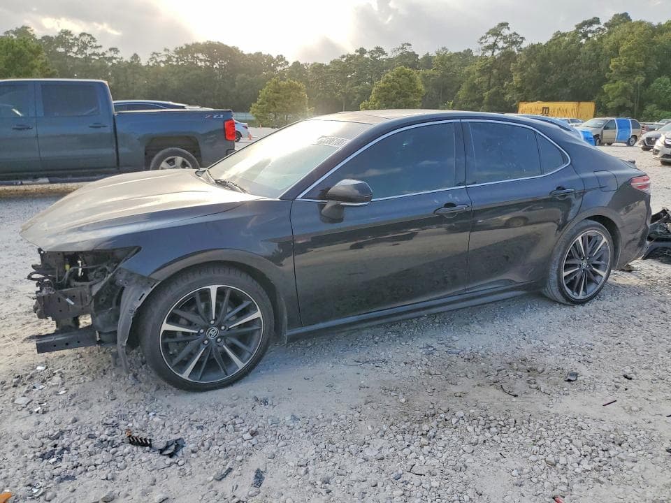 2020 TOYOTA CAMRY XSE - 1