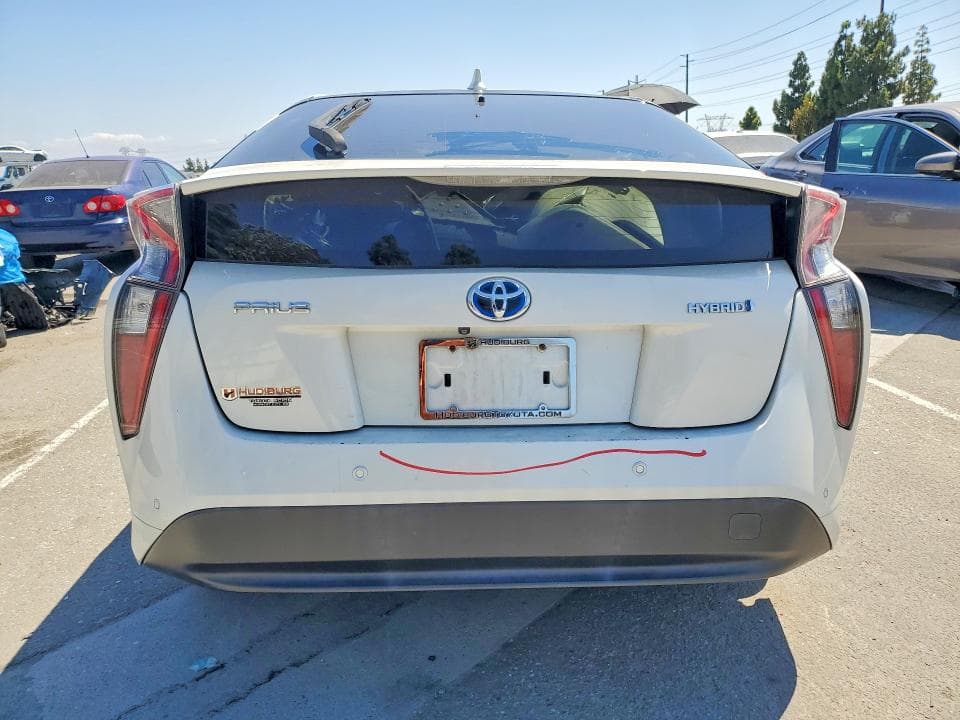 2018 TOYOTA PRIUS TWO 6