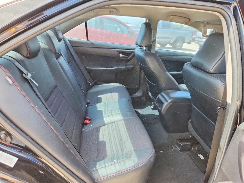 2017 TOYOTA CAMRY SE 10