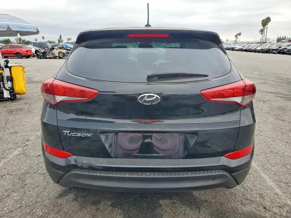 2017 HYUNDAI TUCSON SE 6