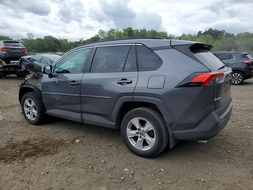 2020 TOYOTA RAV4 XLE 2