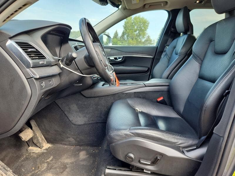 2020 VOLVO XC90 T6 MOMENTUM 7