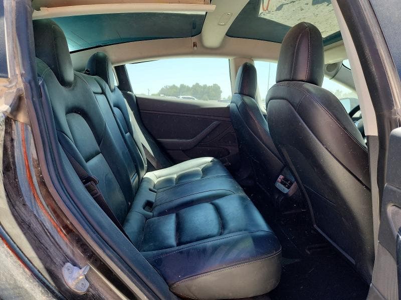 2018 TESLA MODEL 3 10