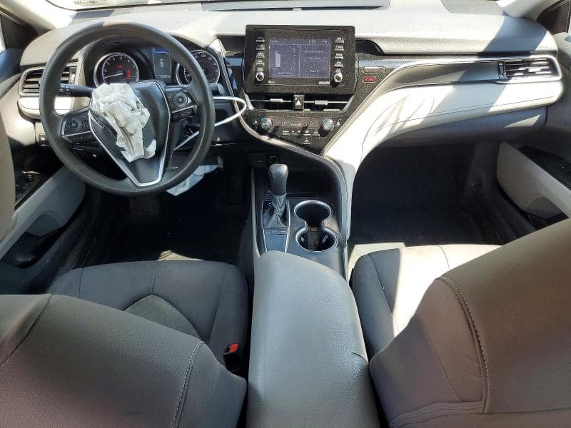 2022 TOYOTA CAMRY LE 8