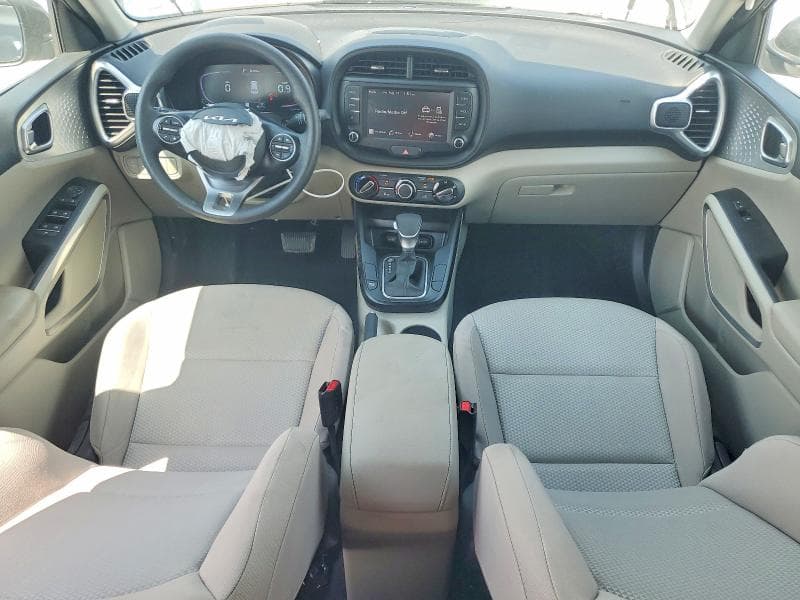 2024 KIA SOUL LX 8
