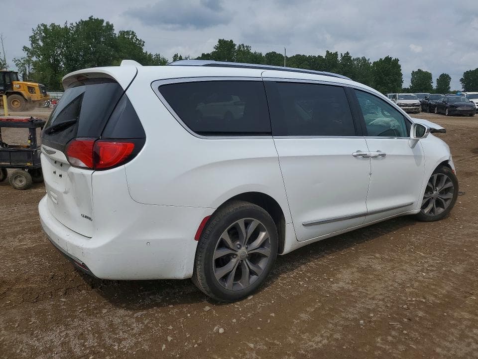 2017 CHRYSLER PACIFICA LIMITED 3