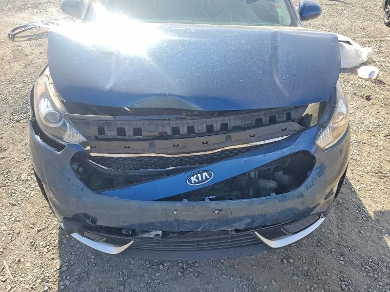 2018 KIA NIRO LX 12