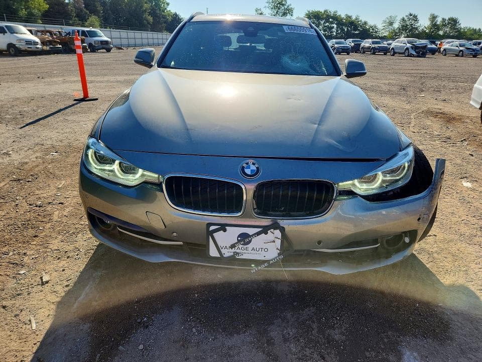 2017 BMW 330 XI 5