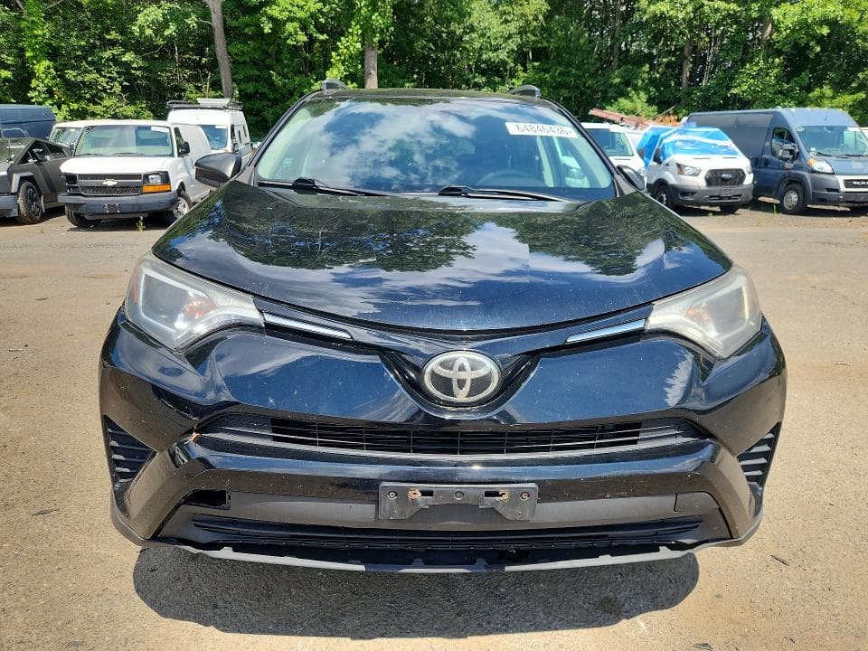 2017 TOYOTA RAV4 LE 5